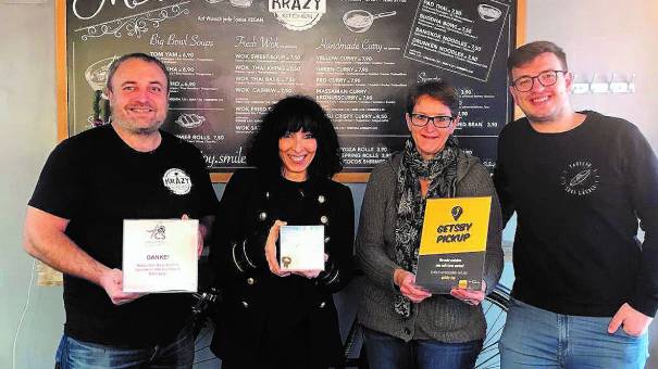 Martin Gerhart, Patricia Anderle (SPÖ Landstraße) und das getsby-Team bei der Präsentation im KRAZYKITCHEN.